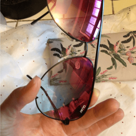 NEW! RAre Quay high key purple blue mirror fade